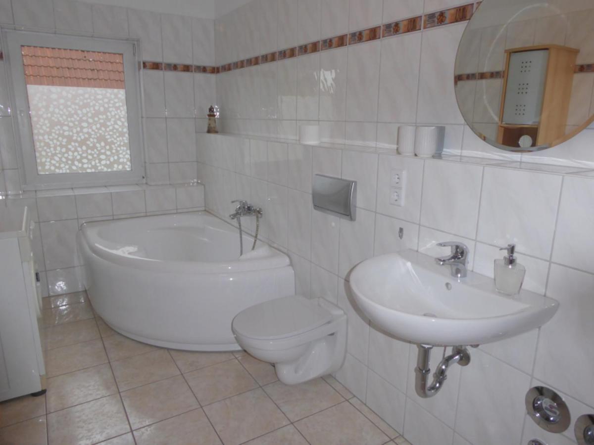 App. Weisses Haus Apartment Hohen Neuendorf Luaran gambar