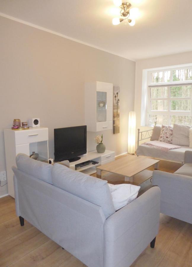 App. Weisses Haus Apartment Hohen Neuendorf Luaran gambar